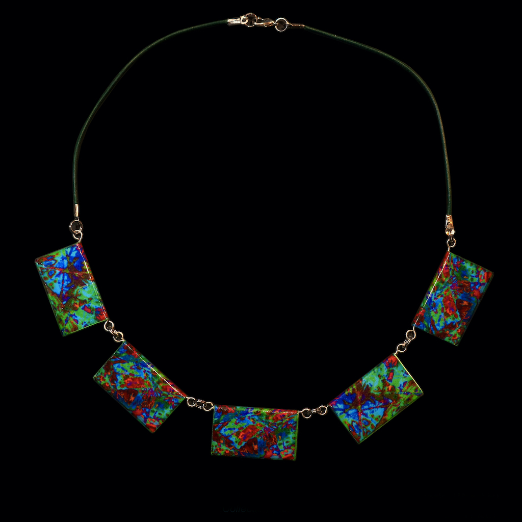 collier en carton